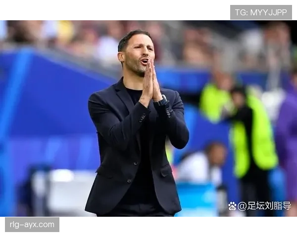 穆里尼奥执教生涯探析：现代足球战术革新的引领者