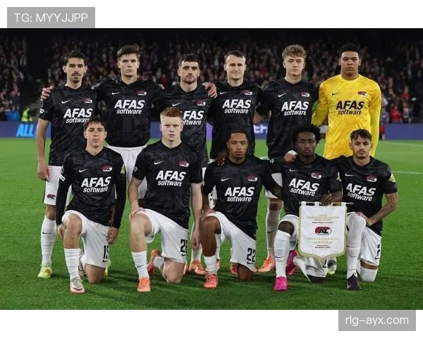 德甲转会市场新星崛起，年轻才俊表现稳健引发热议