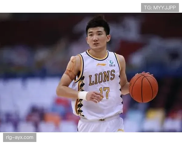 孙铭徽训练完直接拎两袋蛋白粉去夜市撸串？